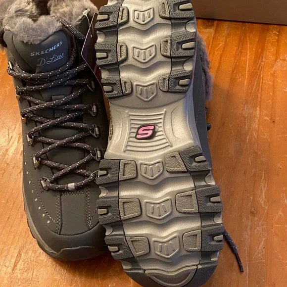 Skechers Women's Charcoal Winter Boots - Picture 2 of 3